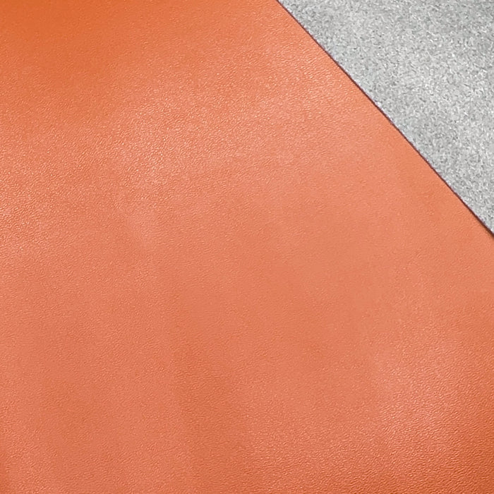 Chestnut | 18" Luxe Vinyl Roll - Mid-Weight