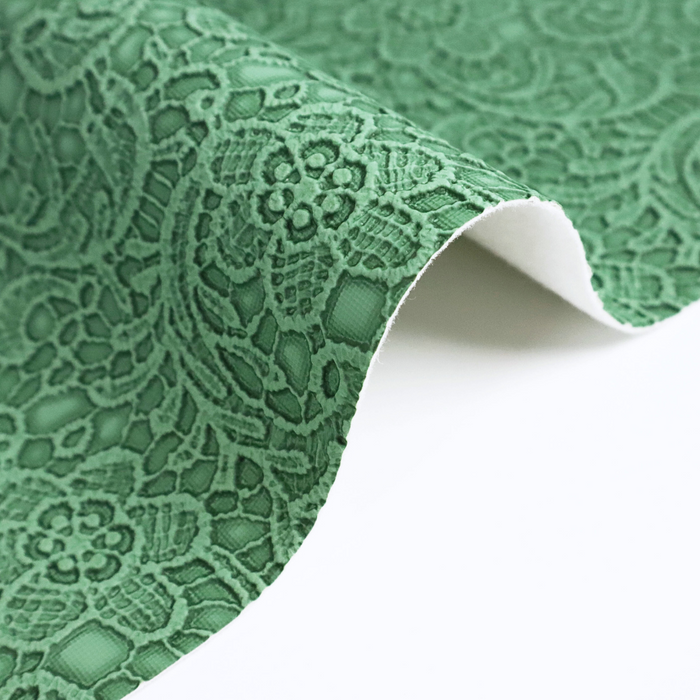 Clover Lace | 18" Mid-Weight Vinyl Roll