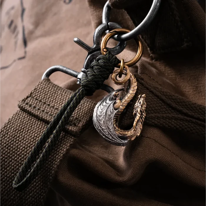Coppertistwu Dragon Hook Keychain