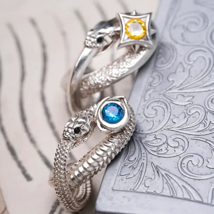 Coppertistwu Ouroboros Studs