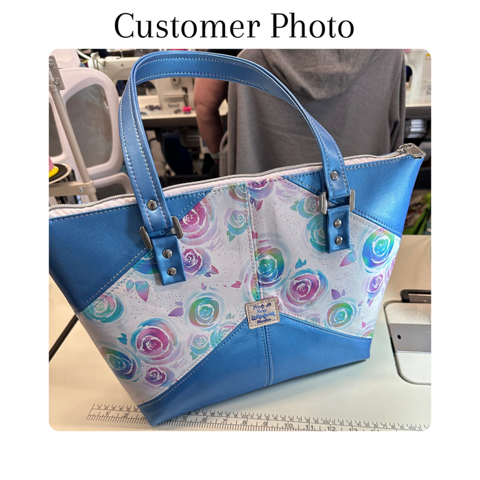 Ice Blue | 18" Luxe Metallic Vinyl Roll