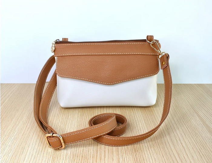 Neo Crossbody Wallet by Kaur Threads | Hardware Kit