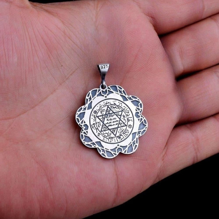 Crafted with deep spiritual symbolism, this Turkish Sterling Silver Pendant with Seal of Solomon features intricate engravings of the Seal of Solomon and the sacred Allah inscription.