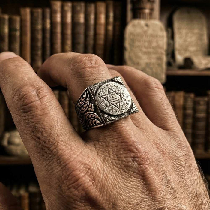 Rooted in centuries of spiritual symbolism, this Turkish Sterling Silver Ring with Seal of Solomon features the revered six-pointed star known as the Seal of Solomon (Muhur-u Suleyman).
