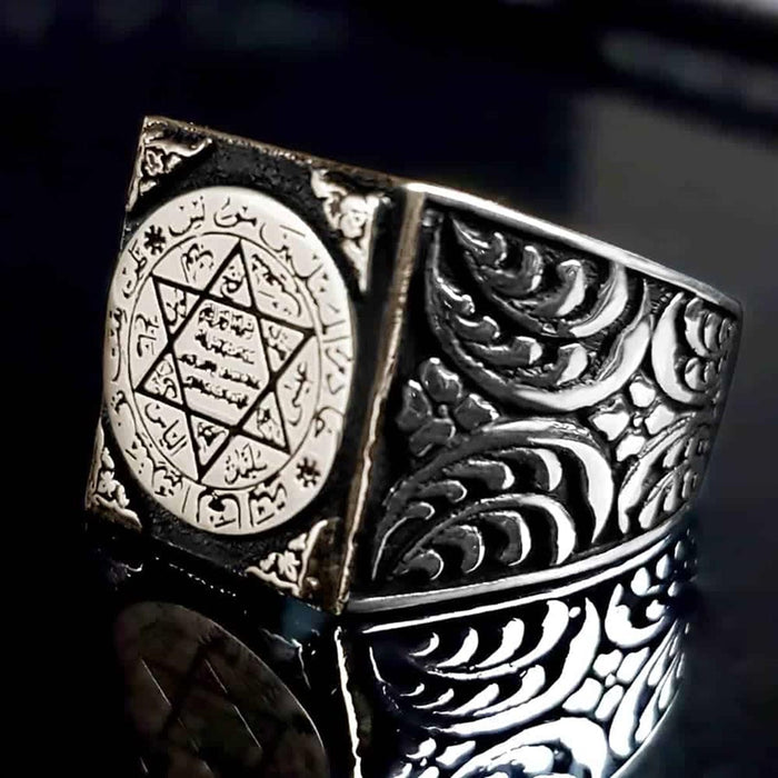 Rooted in centuries of spiritual symbolism, this Turkish Sterling Silver Ring with Seal of Solomon features the revered six-pointed star known as the Seal of Solomon (Muhur-u Suleyman).