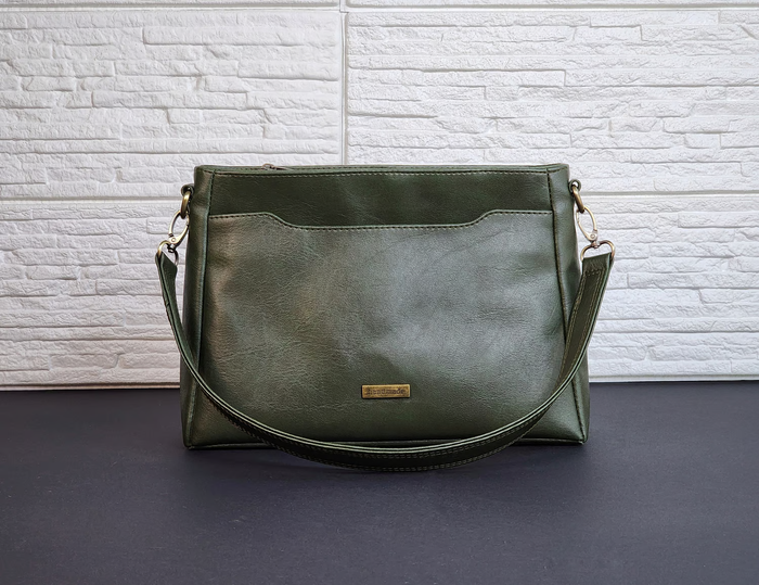 Zynah Bag by Kaur Threads | Hardware Kit